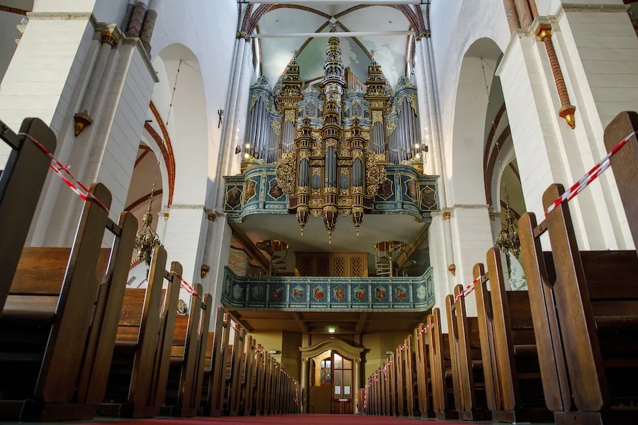 Popular Organ Music in the Unique Sound of the Riga Dome Organ